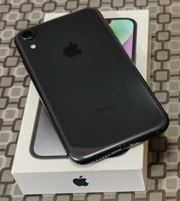 APPLE IPHONE XR BLACK TIGO 64GB