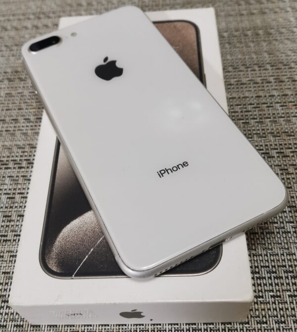 APPLE IPHONE 8 PLUS SILVER LIBERADO DE FABRICA 64GB